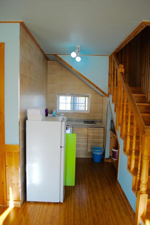 Sweetsalt Villa Сеогвипо Екстериор снимка